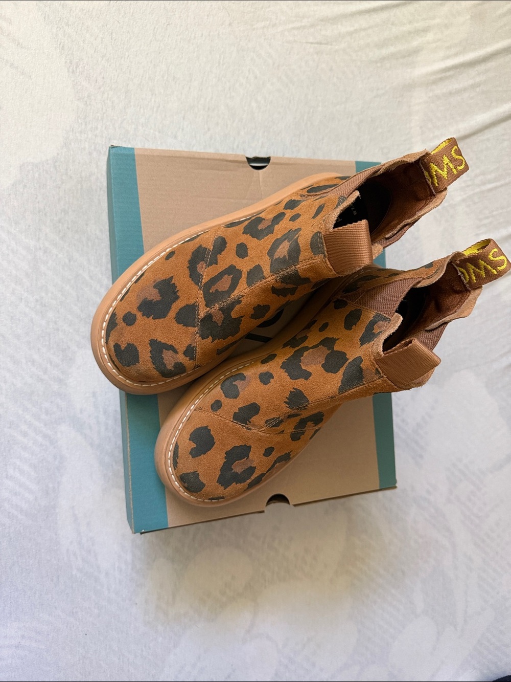 Women’s slip on Tom’s boots
